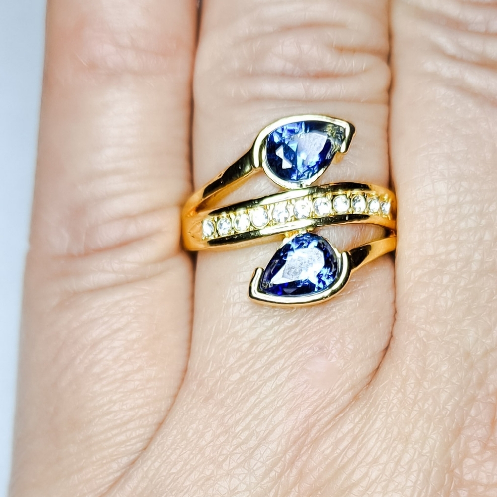 🎀18k Royal Blue Sapphire Diamond Accent Ring - Picture 4 of 5